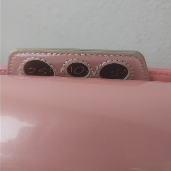 New Betsey Johnson unique and Betsey fun cross body bag. - Picture 5 of 5